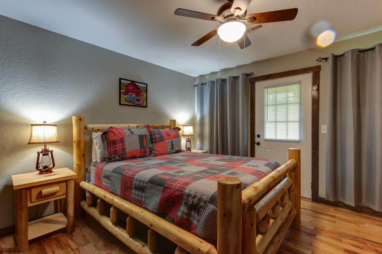 3 Master Bedrooms - Sleeps 10 - Location - Game Room - Hot Tub Pigeon Forge Exteriér fotografie