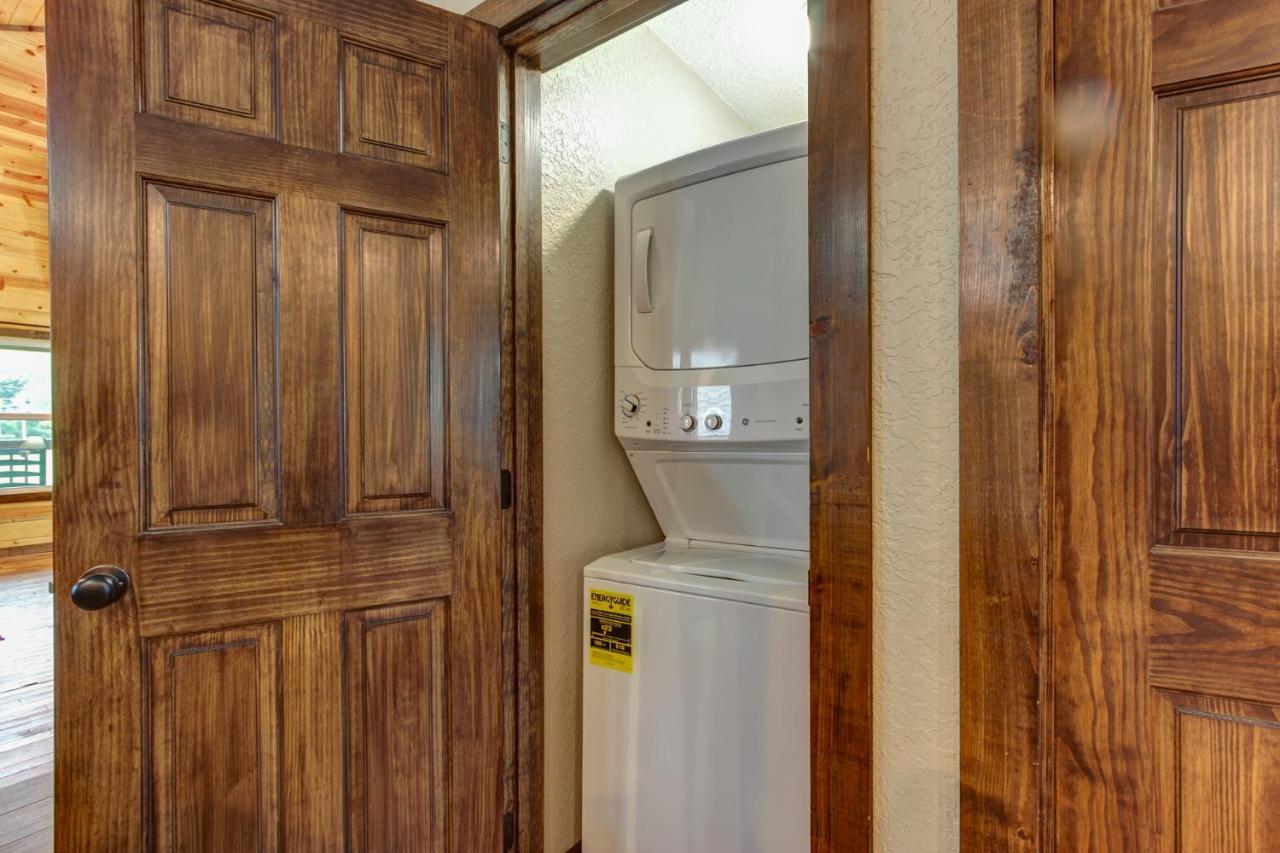 3 Master Bedrooms - Sleeps 10 - Location - Game Room - Hot Tub Pigeon Forge Exteriér fotografie
